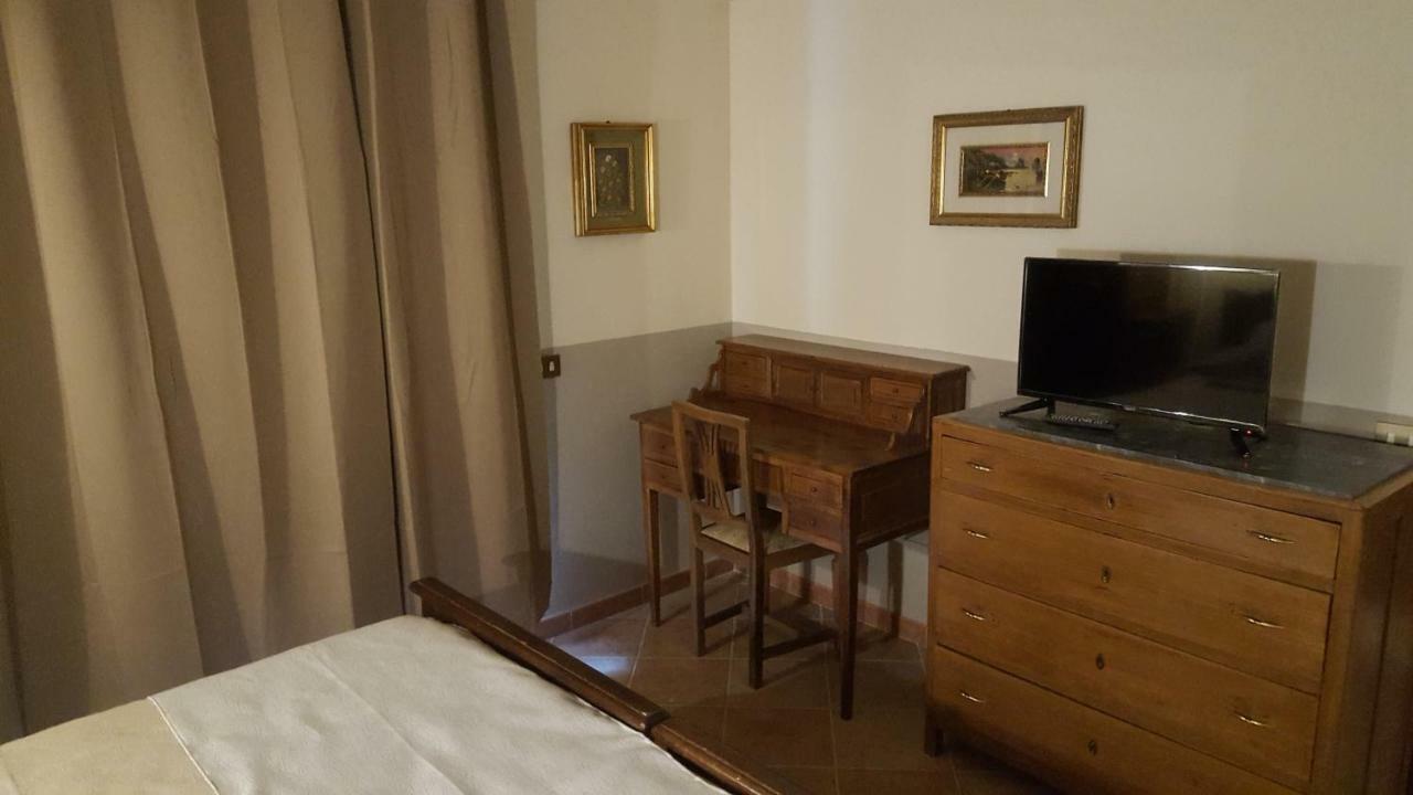 Agriturismo Countryhouse Le Giare Γκούμπιο Εξωτερικό φωτογραφία