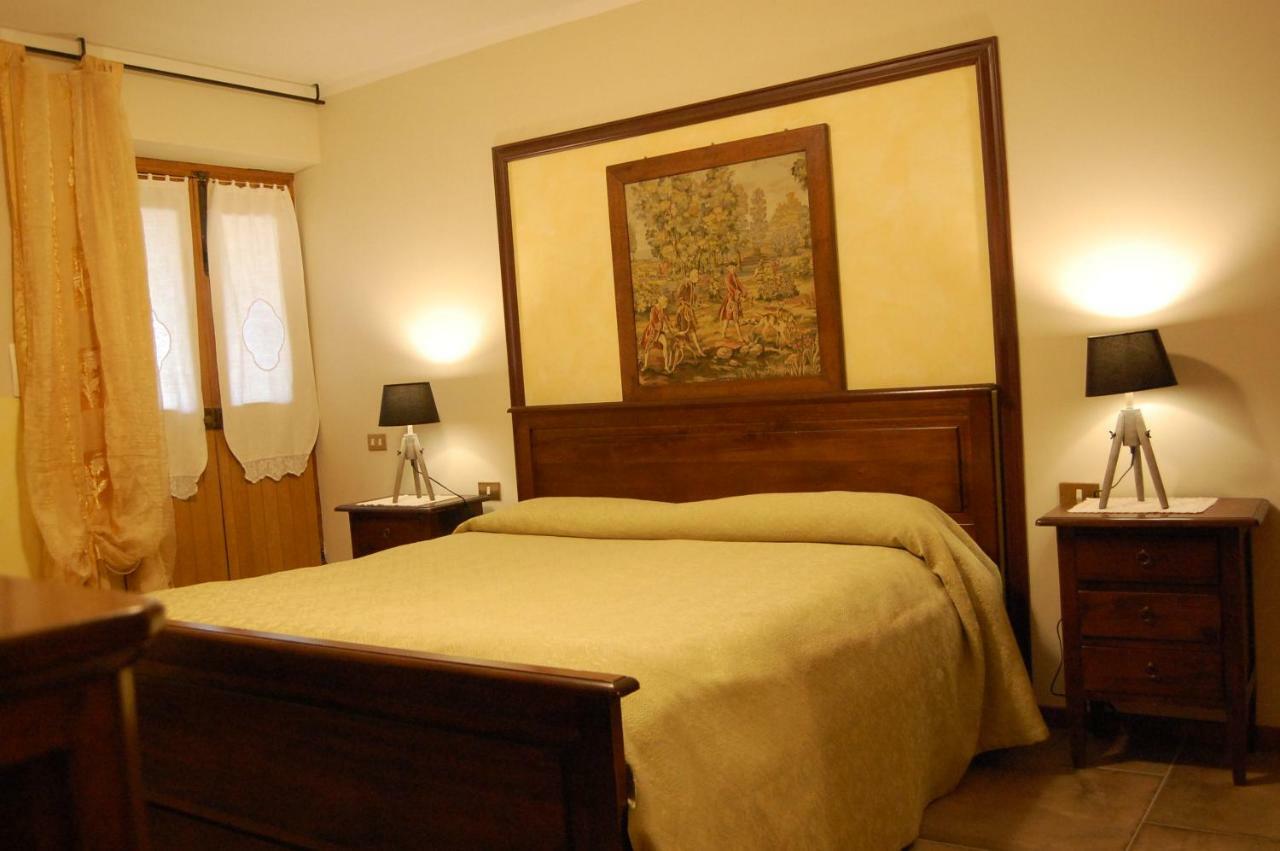 Agriturismo Countryhouse Le Giare Γκούμπιο Εξωτερικό φωτογραφία