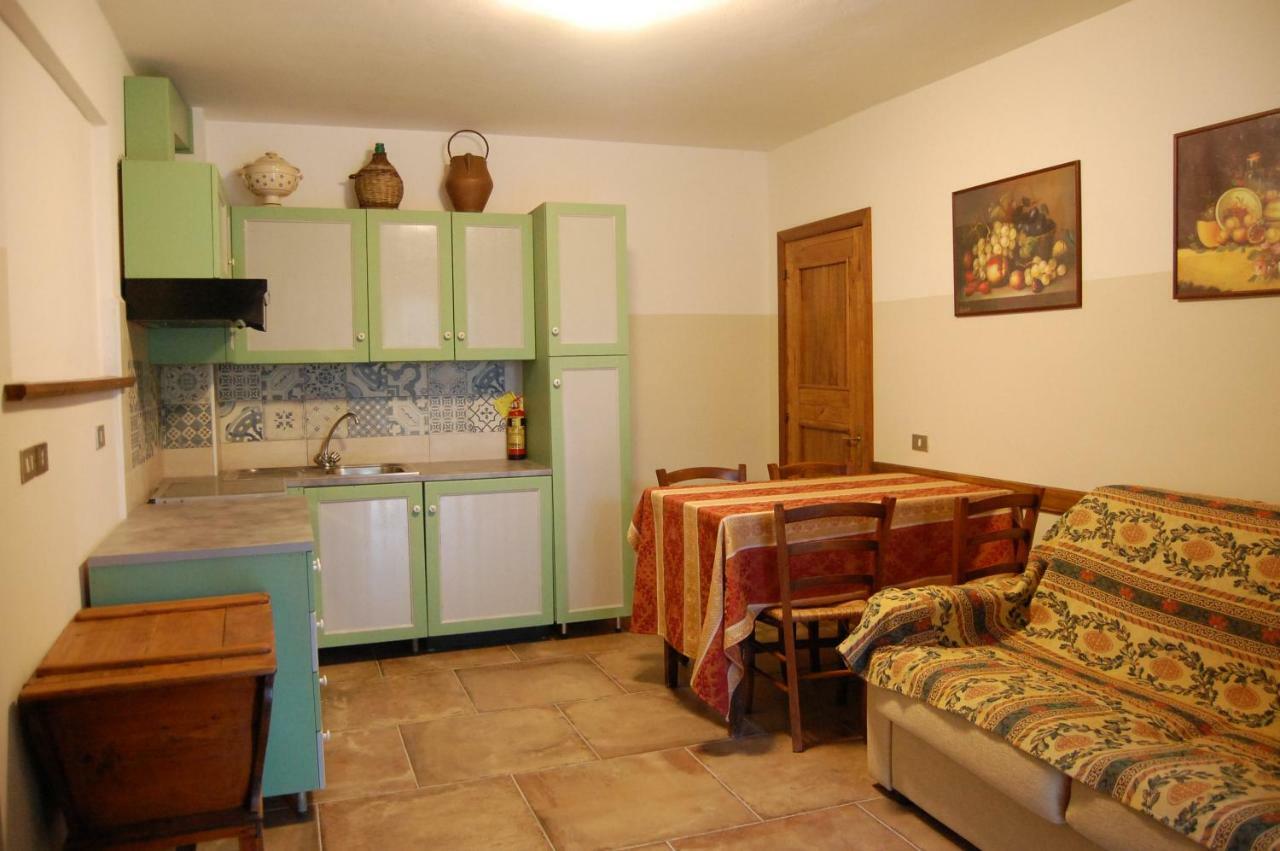 Agriturismo Countryhouse Le Giare Γκούμπιο Εξωτερικό φωτογραφία