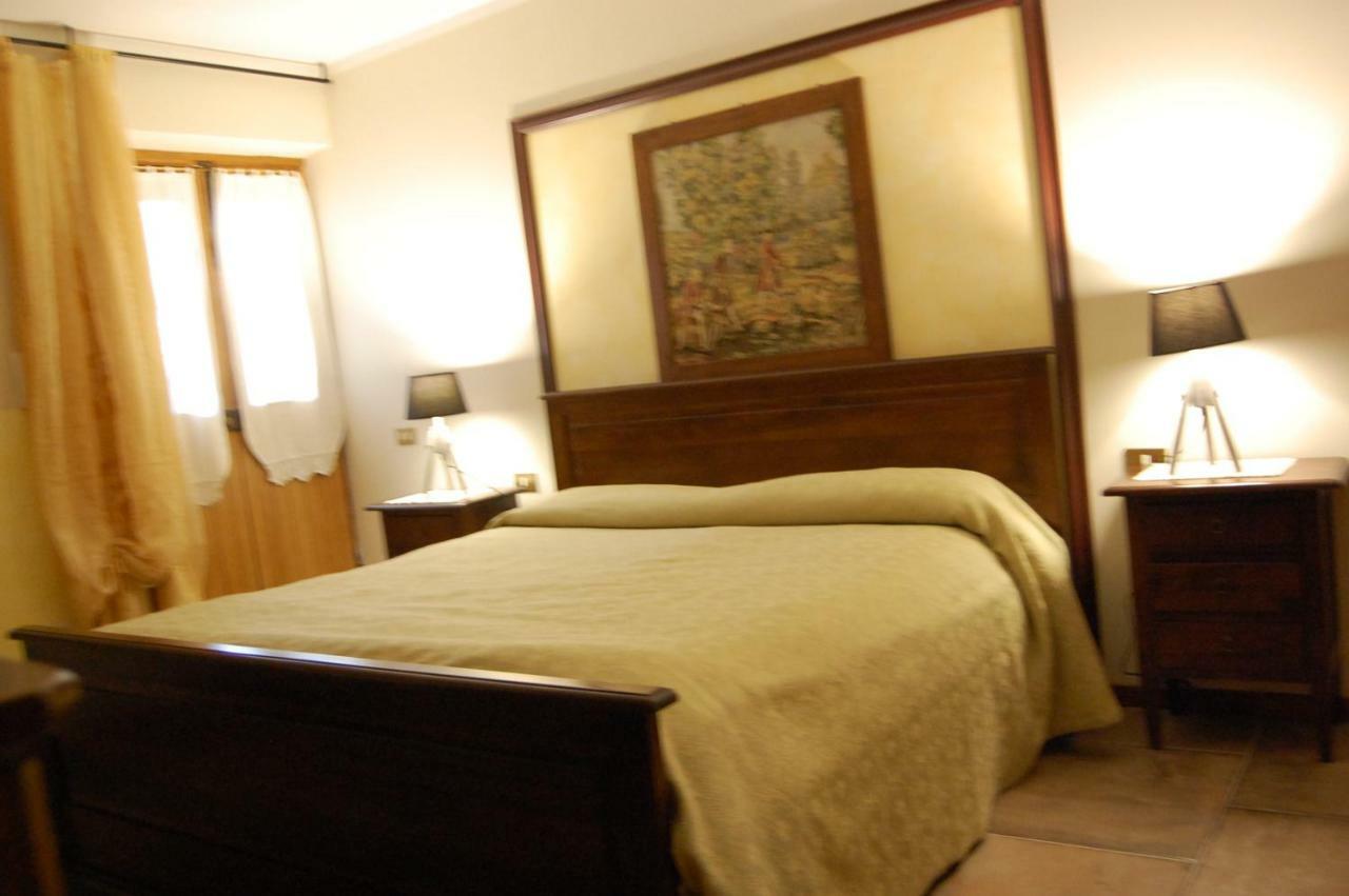 Agriturismo Countryhouse Le Giare Γκούμπιο Εξωτερικό φωτογραφία