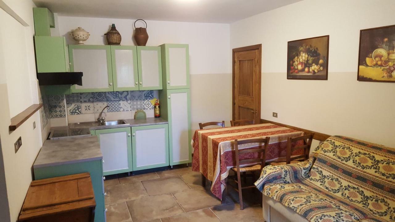 Agriturismo Countryhouse Le Giare Γκούμπιο Εξωτερικό φωτογραφία
